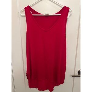 Freeloader Top in Crimson, size medium